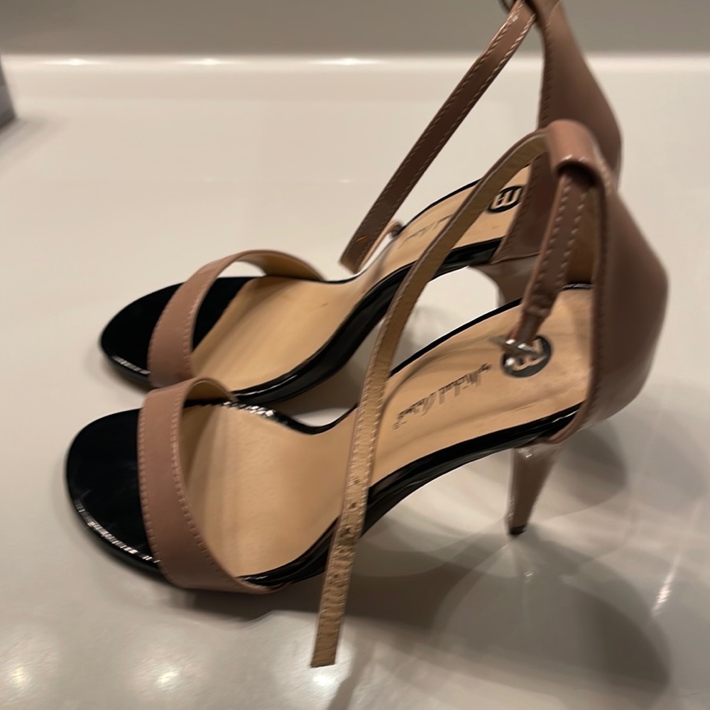 Beige and black heels 8.5